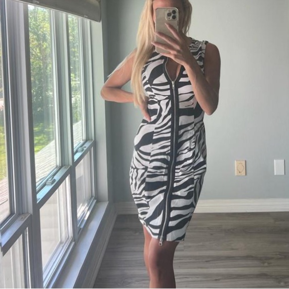 Cache Vintage 90’s Zebra Print Dress. 2 - Picture 3 of 7